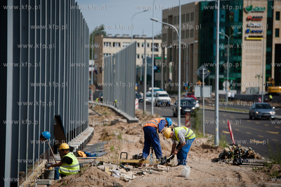 Gdansk. Wznowione po kilku miesiecznej przerwie, prace...