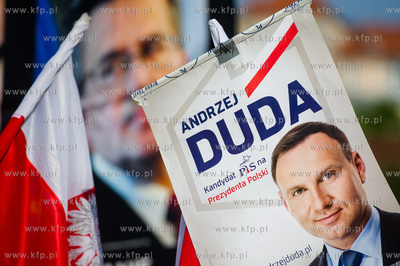 Gdansk. Plac pod pomnikiem Krola Jana III Sobieskiego....