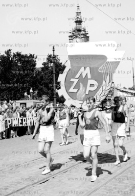 Pochod 1 majowy na ul. Podwale Grodzkie w Gdansku....