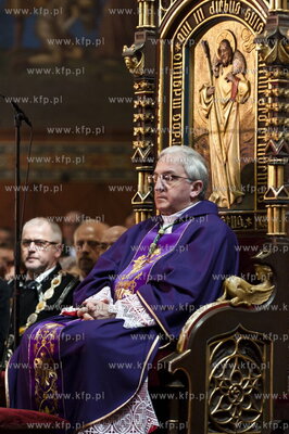 Bazylika katedralna w Pelplinie. Uroczystości pogrzebowe...