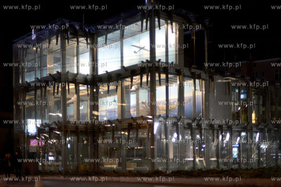 Gdynia. Centrum miasta wieczorowa pora. Nz. Infobox...