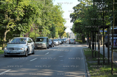 Sopot ulica Powstancow Warszawy. Niewlasciwie zaparkowany...