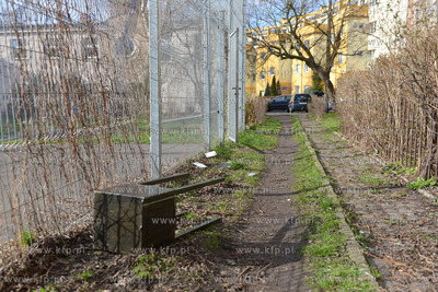 Gdynia. Kradziez skarbony z pieniedzmi z kosciola sw....