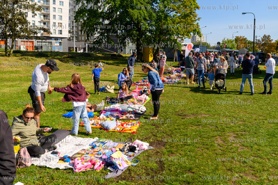 Ryneczek Piecki-Migowo na skrzyżowaniu ulic Bulonskiej...