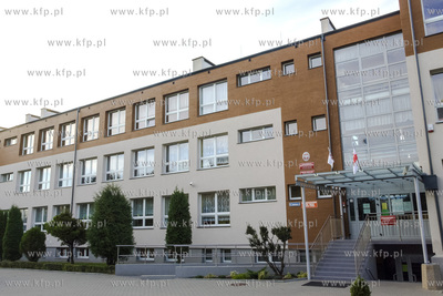 Budynek Szkoły Podstawowej nr 2 przy ulicy Tysiąclecia...