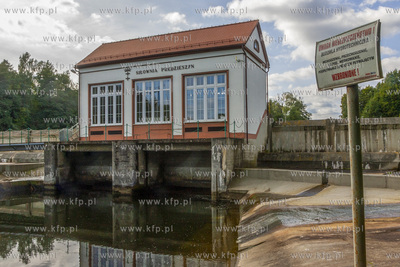 Elektrownia wodna Prędzieszyn na rzece Raduni w Straszynie...