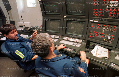 Rafineria Gdanska S.A. - sterownia09.10.2000fot....