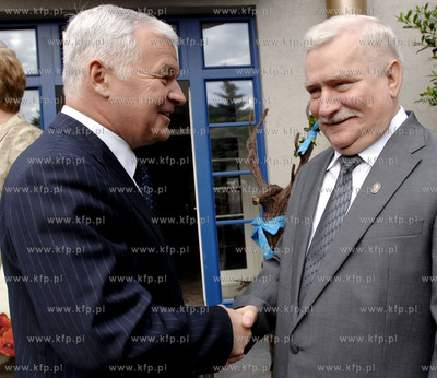 Gdansk. ul. Polnaki - uroczystosc imienin Lecha i Danuty...