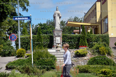 Stara Kiszewa wies gminna na pograniczu Kaszub i Kociewia....