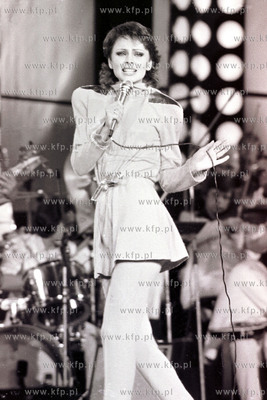 Festiwal piosenki w Sopocie ( Interwizji), spiewa Izabela...