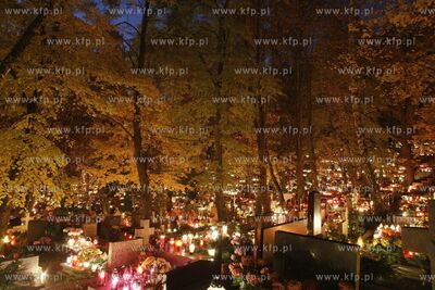 Sopot. Dzien Wszystich Swietych. Cmentarz Katolicki.
01.11.2009
fot....