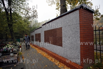 Nowe kolumbarium na cmentarzu w Gdansku Chelmie ( Salvator...