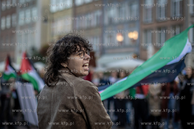 Długi Targ w Gdańsku.  Trójmiasto Przeciw Ludobójstwu...