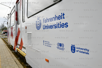 Konferencja prasowa podczas której zaprezentowano...