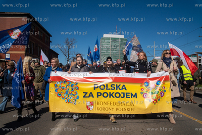 Gdańsk. Marsz "Polska za pokojem" zorganizowany przez...