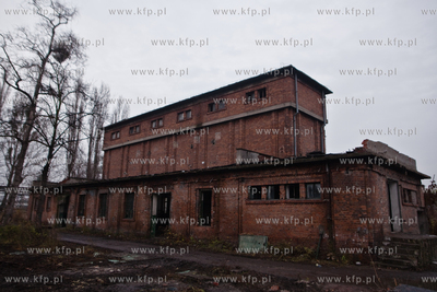 Kolejne budynki Stoczni Gdanskiej do wyburzenia .Tym...