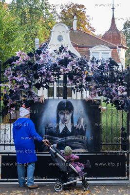 Gdańsk Wrzeszcz, ul. Jaśkowa Dolina. Nz. Halloweenowe...