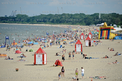 Gdansk. Plaza w Brzeznie. 19.07.2011 fot. Mateusz Ochocki...