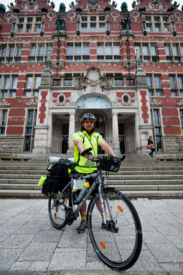 Politechnika Gdanska. Start wyprawy rowerowej do okola...