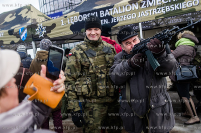 Gdynia. Skwer Kościuszki. Piknik wojskowy pt. Bezpieczna...