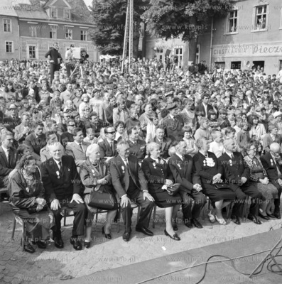 Niedziela w Skarszewach, festyn zorganizowany przez...