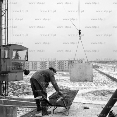 Na budowie osiedla. 
02.1971
0003019z_luty1971
Fot....
