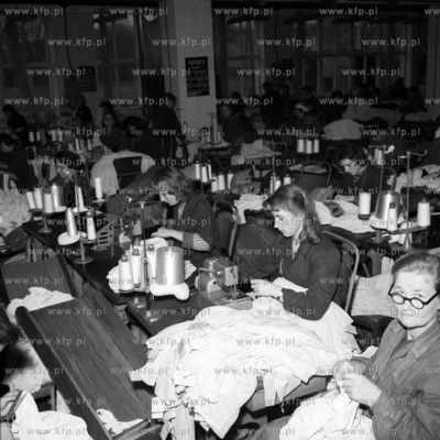 W zakładzie odzieżowym.  ( lata50 )
1969
0005852z
Fot....