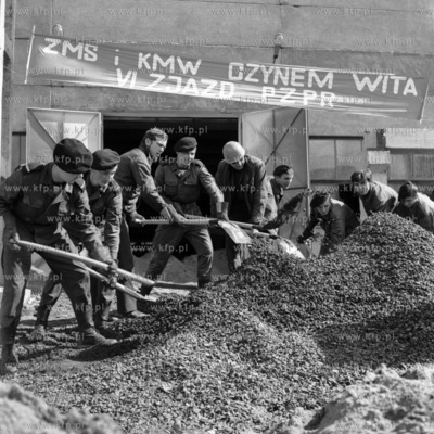 Czyn społeczny marynarzy, członków kół młodzieży...