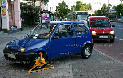 Gdynia ul. Wladyslawa IV. Straznicy miejscy zalozyli...