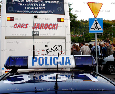 Rumia ul. Podgorna - policjanci z wejherowskiej drogowki...