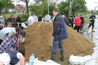 Ok. godz. 11 do Tczewa dotarla fala kulminacyjna. Poziom...