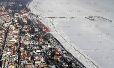 Zdjecia lotnicze zamarznietej Zatoki Gdanskiej. Nz....