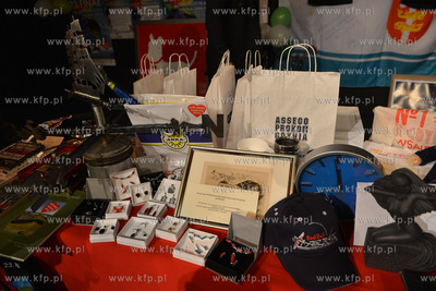 23 final WOSP w Gdyni. Licytacja prowadzona przez przez...