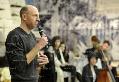 Stocznia Gdanska. Sala BHP. XXXVI Salon Mlodopolski...