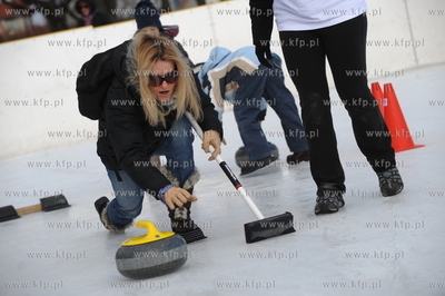 Sopot. W ostatni dzien slizgawni na molo, Sopot Curling...