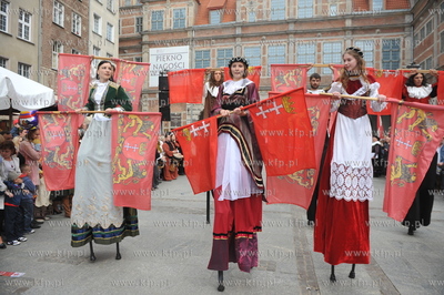 Uroczysta parada z okazji Swieta Miasta. Wjazd krola...