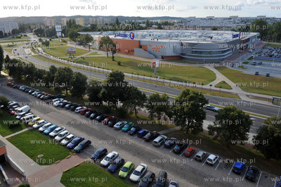 Gdansk Przymorze. Galeria Handlowa Przymorze z supermarketem...