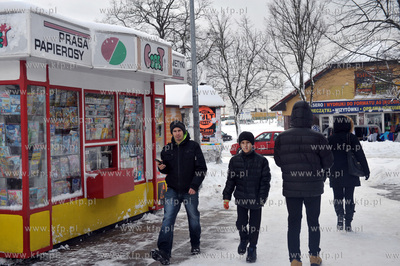 Kartuzy. Kiosk na dworcu autobusowym. 7.12.2013 Fot....