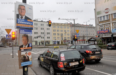 Gdansk Wrzeszcz. Kampania wyborcza do samorzadow. Plakaty...