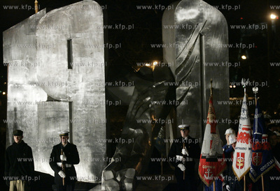 Gdynia. Pomnik Ofiar Grudnia 1970. Obchody rocznicowe...