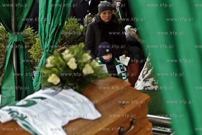 Cmentarz garnizonowy w Gdansku. Pogrzeb pilkarza i...