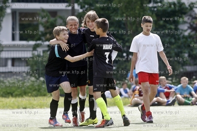 Gdansk Zaspa. Pilkarski turniej dzikich druzyn Do przerwy...