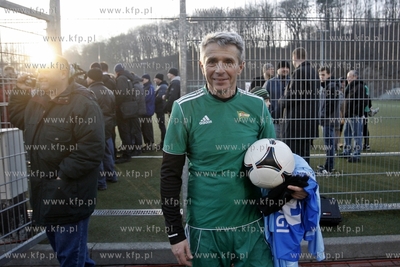 Gdansk. Boisko przy ul. Traugutta.  Sylwestrowy mecz...
