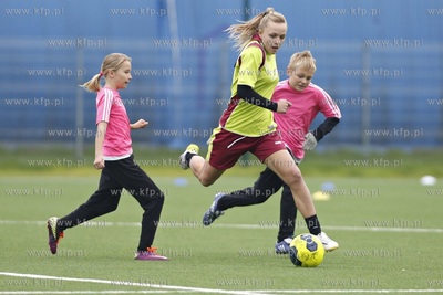 Gdansk Zaspa. Pilkarski turniej dzikich druzyn Do przerwy...