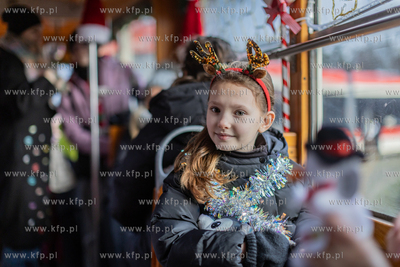 Mikołajkowy tramwaj na gdańskich torach. 06.12.2025...