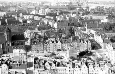 Panorama gdanskiej starowki z wiezy kosciola Mariackiego....