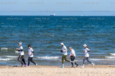 Gdańsk Brzeźno. Impreza Gdańsk Biega i Wybiera Zdrowie...