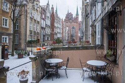 Gdańsk, Zimowy krajobraz przy ul. Mariackiej. 15.01.2021...