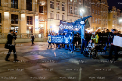 Gdansk. Dzien Gniewu. Manifestacja pod haslem 5 X NIE...