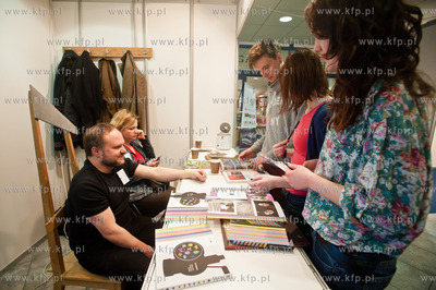 Uniwersytet Gdanski. Wydzial Prawa i Administracji....